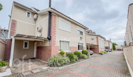 Casa em condomínio fechado com 3 quartos à venda na Rua Augusto Attílio Giordani, 87, São Sebastião, Porto Alegre, 149 m2 por R$ 753.999