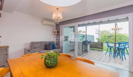 Casa em condomínio fechado com 3 quartos à venda na Rua Antônio Pedro Costa, 86, Lomba do Pinheiro, Porto Alegre, 115 m2 por R$ 608.000