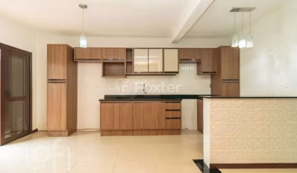 Casa com 5 quartos à venda na Rua Vidal de Negreiros, 644, Vila São José, Porto Alegre, 300 m2 por R$ 1.280.000