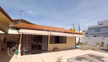Casa com 3 quartos à venda na Rua José Elias Lopes, 618, Campeche, Florianópolis, 193 m2 por R$ 1.600.000