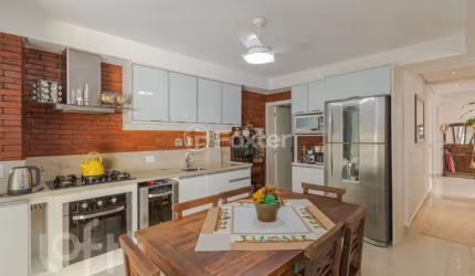 Casa com 3 quartos à venda na Rua Leblon, 194, Ipanema, Porto Alegre, 266 m2 por R$ 1.650.000