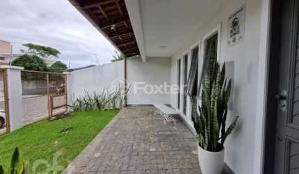 Casa com 4 quartos à venda na Rua Cônego Thomaz Fontes, 109, Santa Mônica, Florianópolis, 194 m2 por R$ 1.950.000