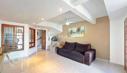 Casa com 4 quartos à venda na Rua Carlos Frederico Albers, 30, Espírito Santo, Porto Alegre, 191 m2 por R$ 640.000