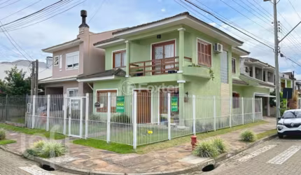 Casa com 3 quartos à venda na Rua Álamo, 11, Hípica, Porto Alegre, 174 m2 por R$ 1.100.000