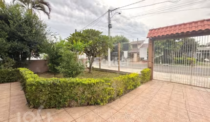 Casa com 2 quartos à venda na Avenida Walter Spiess, 39, Estância Velha, Canoas, 233 m2 por R$ 1.000.000