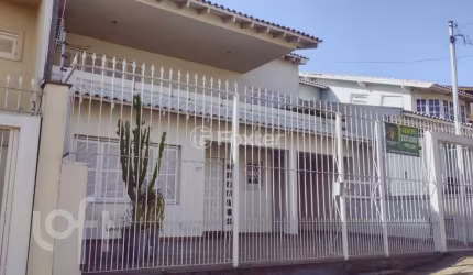 Casa com 4 quartos à venda na Rua Paulo Setúbal, 97, Passo da Areia, Porto Alegre, 312 m2 por R$ 969.000