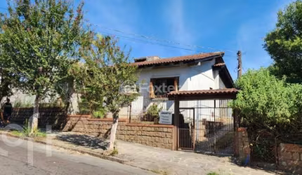 Casa com 3 quartos à venda na Rua Atílio Supertti, 287, Vila Nova, Porto Alegre, 198 m2 por R$ 750.000