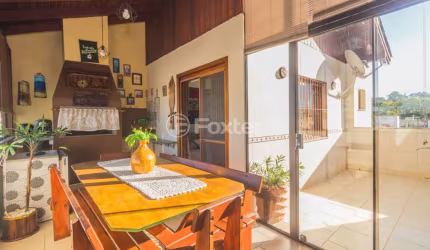 Casa em condomínio fechado com 3 quartos à venda na Rua Coronel Massot, 134, Cristal, Porto Alegre, 19672 m2 por R$ 650.000
