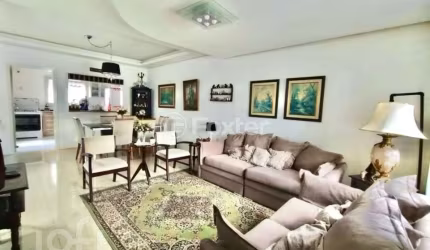 Casa com 3 quartos à venda na Rua Felipe Arísio, 96, Hípica, Porto Alegre, 168 m2 por R$ 780.000