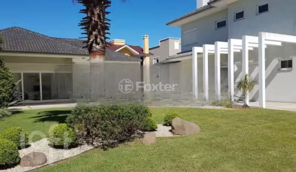 Casa em condomínio fechado com 6 quartos à venda na Avenida Central, 2000, Zona Nova, Capão da Canoa, 600 m2 por R$ 3.550.000