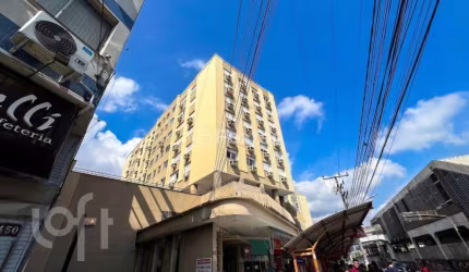 Apartamento com 2 quartos à venda na Rua Tiradentes, 381, Centro, Canoas, 77 m2 por R$ 279.000