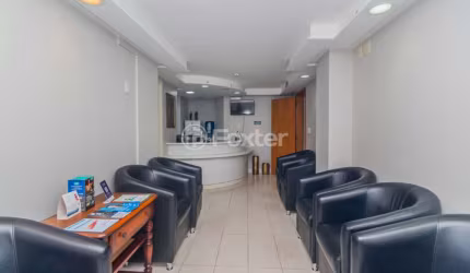 Sala comercial com 4 salas à venda na Rua dos Andradas, 1727, Centro Histórico, Porto Alegre, 113 m2 por R$ 320.000