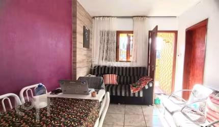 Casa com 2 quartos à venda na Acesso C, 3052, Restinga, Porto Alegre, 60 m2 por R$ 220.000