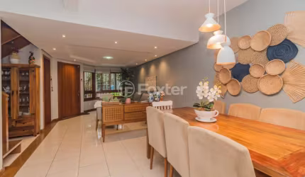 Casa com 3 quartos à venda na Avenida Altos do Santa Rita, 340, Aberta dos Morros, Porto Alegre, 188 m2 por R$ 710.000