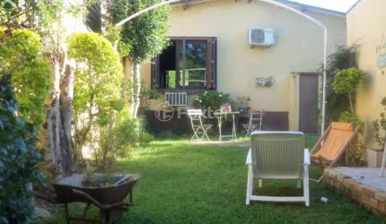 Casa com 3 quartos à venda na Avenida Imperial, 422c, Ipanema, Porto Alegre, 250 m2 por R$ 640.000