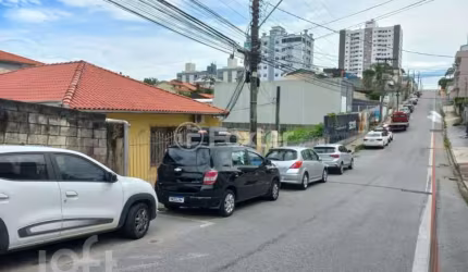 Casa com 12 quartos à venda na Rua Manoel Loureiro, 1226, Barreiros, São José, 98 m2 por R$ 850.000