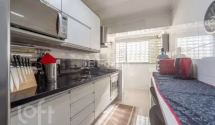 Apartamento com 2 quartos à venda na Rua Eurípedes Monteiro Duarte, 10, Cavalhada, Porto Alegre, 66 m2 por R$ 380.000