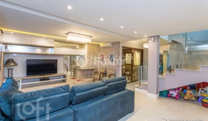Casa com 3 quartos à venda na Rua Monsenhor Veras, 522, Santana, Porto Alegre, 456 m2 por R$ 2.015.000
