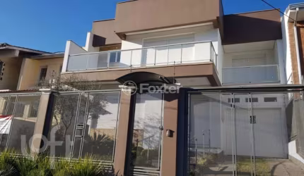 Casa com 4 quartos à venda na Rua Doutor Jorge Fayet, 693, Chácara das Pedras, Porto Alegre, 379 m2 por R$ 2.979.000
