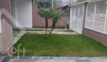 Casa com 3 quartos à venda na Rua Alfredo Varela, 212, Teresópolis, Porto Alegre, 240 m2 por R$ 1.300.000