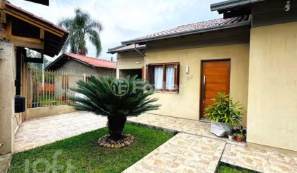 Casa com 3 quartos à venda na Rua Campos, 213, Primavera, Novo Hamburgo, 101 m2 por R$ 550.000