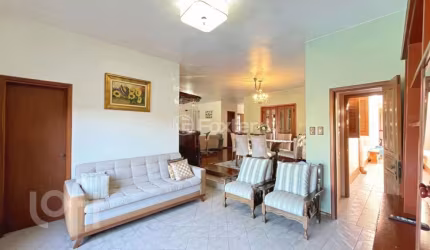 Casa com 4 quartos à venda na Rua Atílio Supertti, 623, Vila Nova, Porto Alegre, 400 m2 por R$ 970.000
