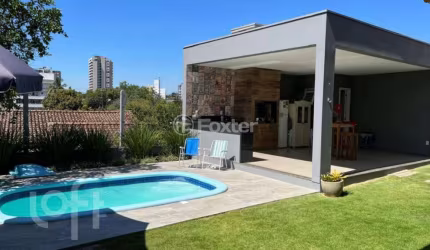 Casa com 3 quartos à venda na Rua Felipe Bernd, 113, Rio Branco, Novo Hamburgo, 271 m2 por R$ 1.350.000