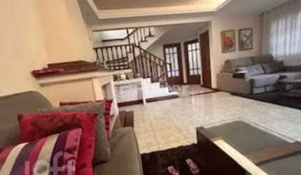Casa com 4 quartos à venda na Rua Oito de Julho, 75, Jardim Botânico, Porto Alegre, 346 m2 por R$ 1.900.000