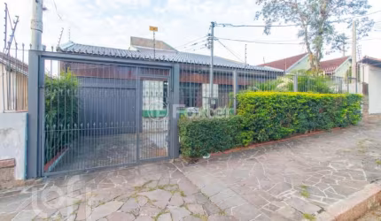 Casa com 4 quartos à venda na Rua Júlio Lopes dos Santos Sobrinho, 187, Santa Tereza, Porto Alegre, 175 m2 por R$ 610.000