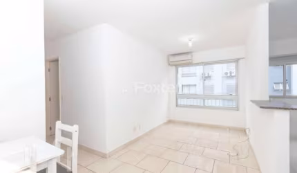 Apartamento com 2 quartos à venda na Avenida Cascais, 99, Passo das Pedras, Porto Alegre, 48 m2 por R$ 215.000