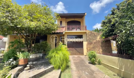 Casa com 3 quartos à venda na Rua Nações Unidas, 493, Nossa Senhora das Graças, Canoas, 189 m2 por R$ 750.000