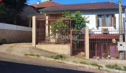 Casa com 3 quartos à venda na Beco Dois, 205, Costa e Silva, Porto Alegre, 240 m2 por R$ 500.000