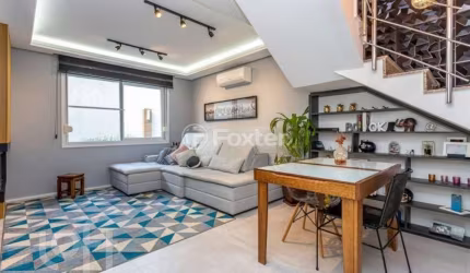 Casa com 3 quartos à venda na Rua Cangussu, 607, Nonoai, Porto Alegre, 156 m2 por R$ 800.000