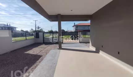 Casa com 3 quartos à venda na Avenida Sagrada Família, 4392, Enseada de Brito, Palhoça, 109 m2 por R$ 870.000