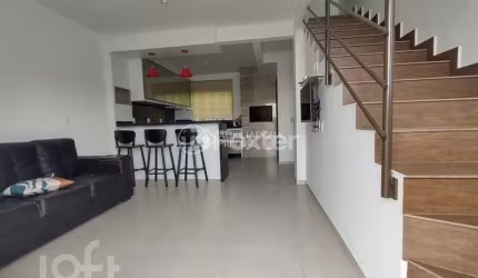 Casa com 2 quartos à venda na Rua Cuba, 78, Enseada de Brito, Palhoça, 68 m2 por R$ 750.000