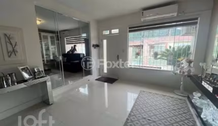 Casa com 3 quartos à venda na Rua Itamirim, 100, Itacorubi, Florianópolis, 217 m2 por R$ 1.800.000