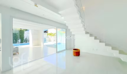 Casa com 2 quartos à venda na Avenida dos Búzios, 2660, Jurerê Internacional, Florianópolis, 485 m2 por R$ 7.850.000