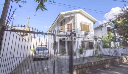 Casa com 3 quartos à venda na Rua Vera Cruz, 391, Vila Ipiranga, Porto Alegre, 147 m2 por R$ 1.190.000