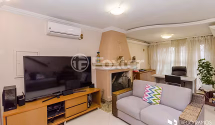 Casa com 4 quartos à venda na Rua Chafic João Scaf, 41, Jardim Itu Sabará, Porto Alegre, 310 m2 por R$ 1.150.000