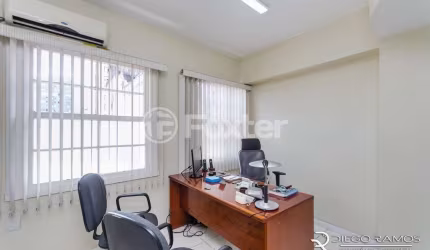 Sala comercial com 4 salas à venda na Rua dos Andradas, 1727, Centro Histórico, Porto Alegre, 97 m2 por R$ 480.000