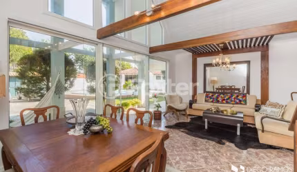 Casa com 5 quartos à venda na Avenida Orleaes, 270, Guarujá, Porto Alegre, 291 m2 por R$ 860.000