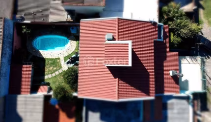 Casa com 5 quartos à venda na Avenida Sargento Manoel Raymundo Soares, 221, Jardim Carvalho, Porto Alegre, 245 m2 por R$ 750.000