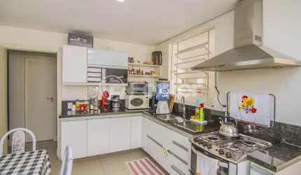 Casa em condomínio fechado com 4 quartos à venda na Rua Upamaroti, 640, Cristal, Porto Alegre, 170 m2 por R$ 511.500
