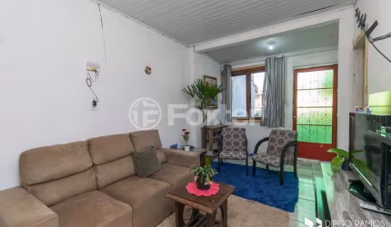 Casa com 2 quartos à venda na Acesso M, 490, Restinga, Porto Alegre, 46 m2 por R$ 151.000