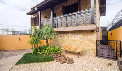 Casa com 3 quartos à venda na Avenida Cai, 917, Cristal, Porto Alegre, 454 m2 por R$ 1.980.000