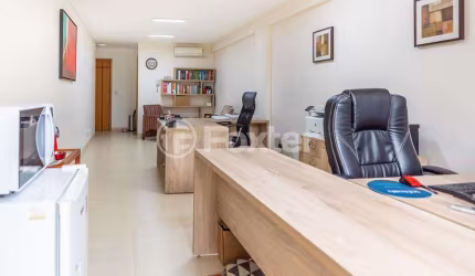 Sala comercial com 1 sala à venda na Avenida Cristóvão Colombo, 2156, Floresta, Porto Alegre, 38 m2 por R$ 125.000