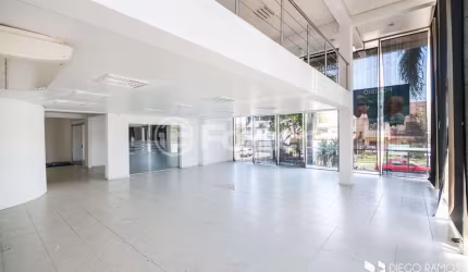Ponto comercial com 3 salas à venda na Avenida João Wallig, 2132, Chácara das Pedras, Porto Alegre, 840 m2 por R$ 6.000.000