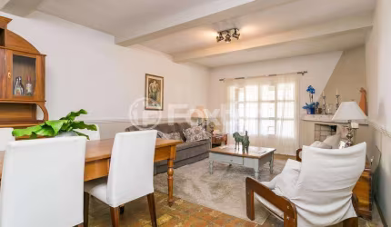 Casa com 4 quartos à venda na Rua Fernando Cunha, 20, Ipanema, Porto Alegre, 239 m2 por R$ 807.000