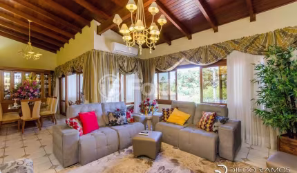 Casa comercial com 7 salas à venda na Rua Veríssimo Rosa, 50, Partenon, Porto Alegre, 518 m2 por R$ 2.500.000
