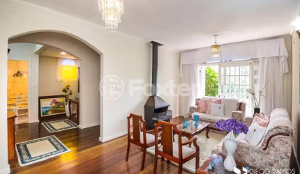 Casa com 4 quartos à venda na Rua Graciano Azambuja, 341, Partenon, Porto Alegre, 247 m2 por R$ 780.000